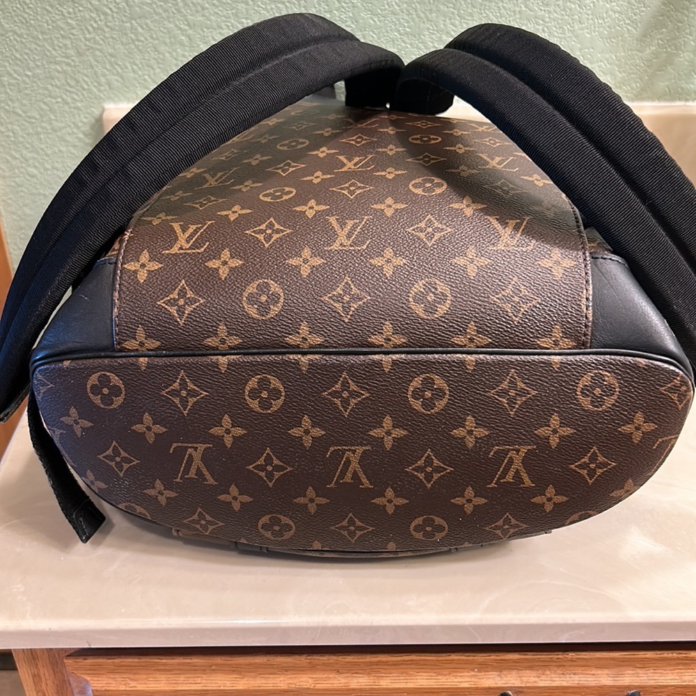 Lv Monogram Backpack - image 5